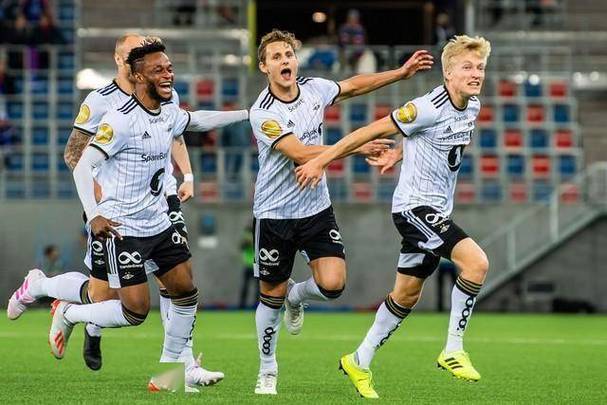 汉堡队客场逆转对手，取得保级利好