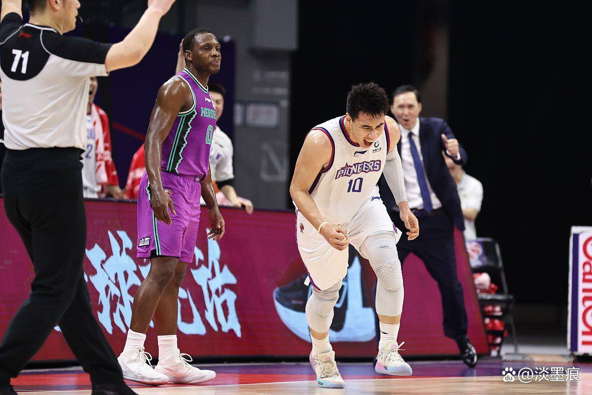 鹈鹕险胜爆发新星，狂砍50分关键表现点燃全场！的简单介绍