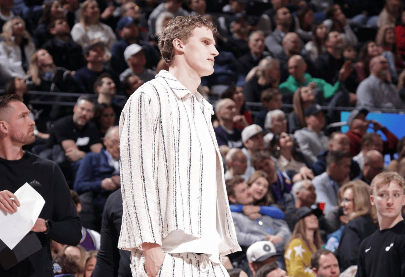 爵士爆发新星，爆发新星刷新纪录，球队未来可期球队迎来希望！的简单介绍