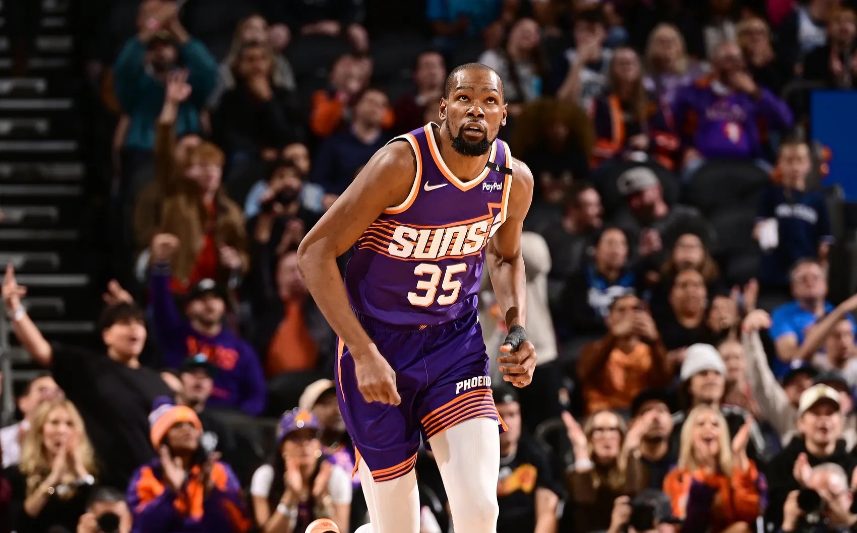 詹姆斯官方公布新规，杜兰特引发争议，全明星入选球迷热议！