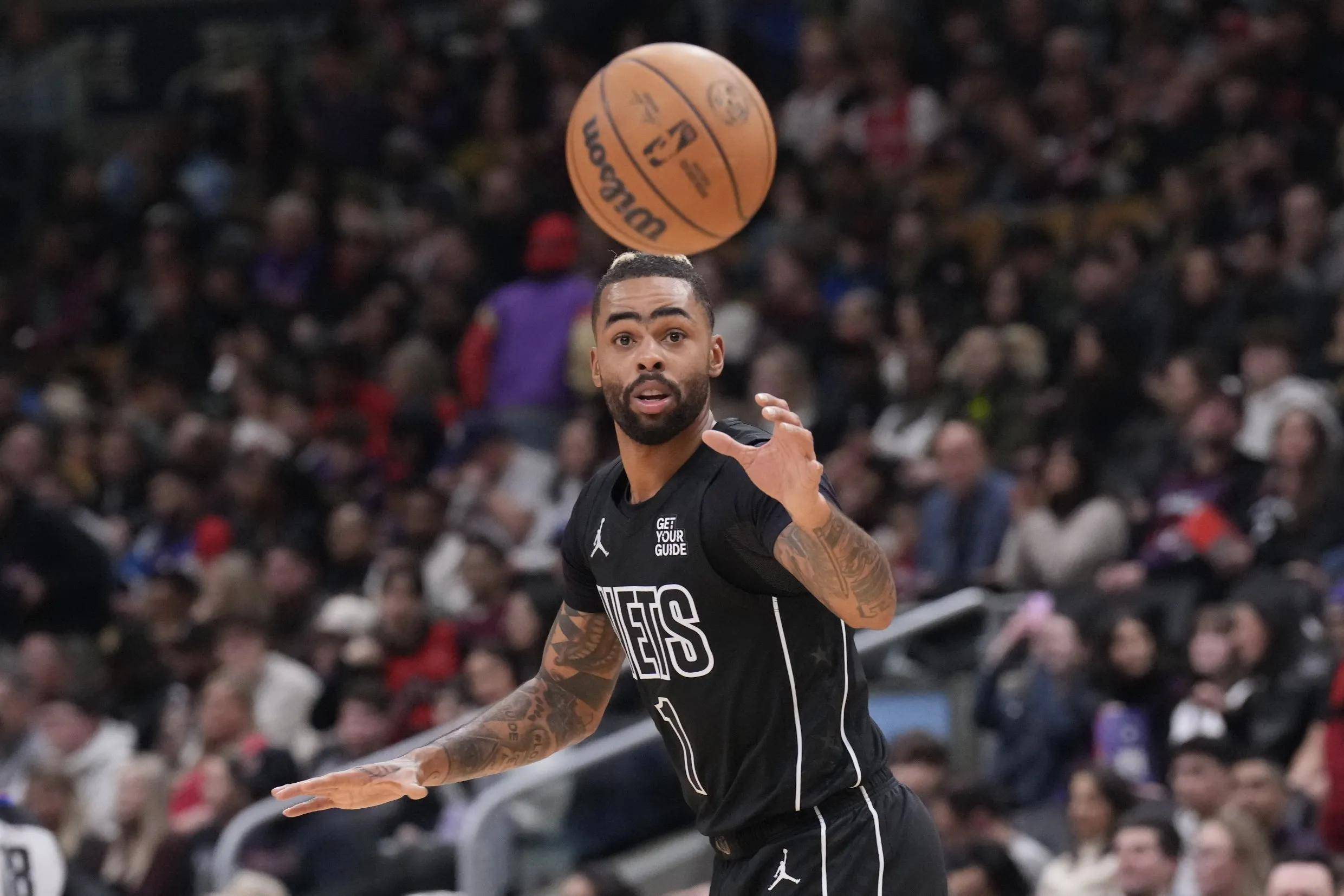 包含詹姆斯赛事官方发布势不可挡新规，雄鹿争议不断！的词条